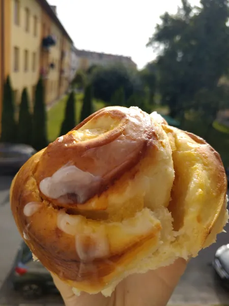 Zawijańce drożdżowe z konfiturą